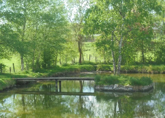 Au Bord De L'eau بيت للعطل باستونيا
